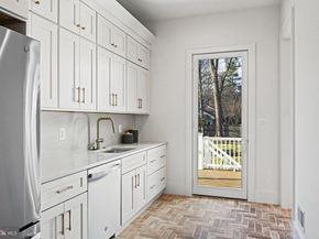 352 Ayr Hill Avenue NE, Vienna VA 22180