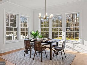 352 Ayr Hill Avenue NE, Vienna VA 22180