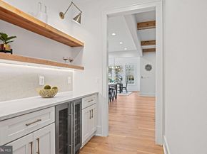 352 Ayr Hill Avenue NE, Vienna VA 22180