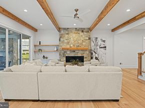 352 Ayr Hill Avenue NE, Vienna VA 22180