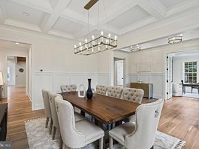 352 Ayr Hill Avenue NE, Vienna VA 22180