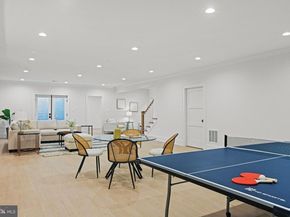 352 Ayr Hill Avenue NE, Vienna VA 22180