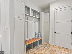 352 Ayr Hill Avenue NE, Vienna VA 22180