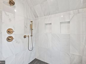 352 Ayr Hill Avenue NE, Vienna VA 22180