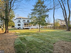 352 Ayr Hill Avenue NE, Vienna VA 22180