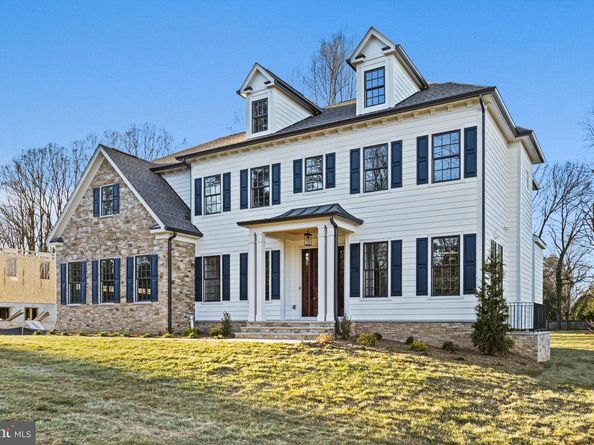 352 Ayr Hill Avenue NE, Vienna VA 22180