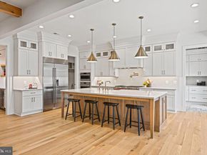 352 Ayr Hill Avenue NE, Vienna VA 22180