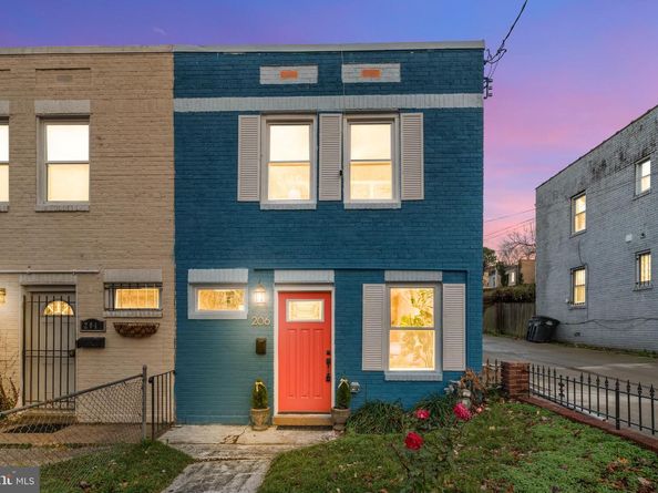 206 34TH Street SE, Washington DC 20019