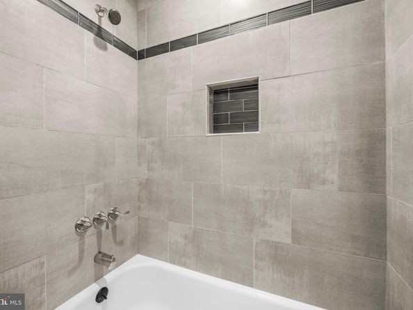 206 34TH Street SE, Washington DC 20019