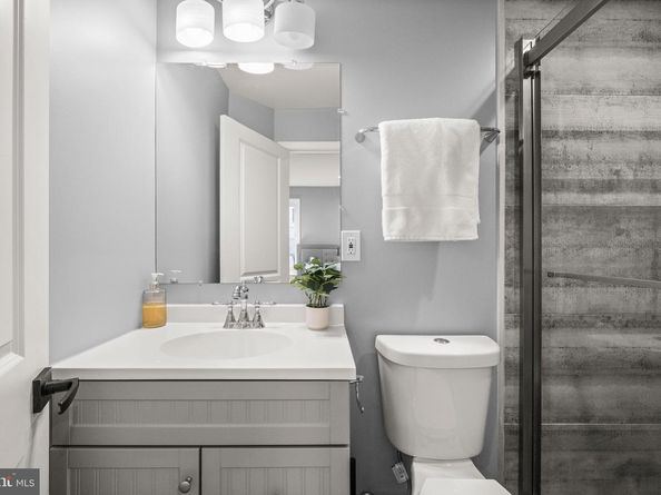 206 34TH Street SE, Washington DC 20019