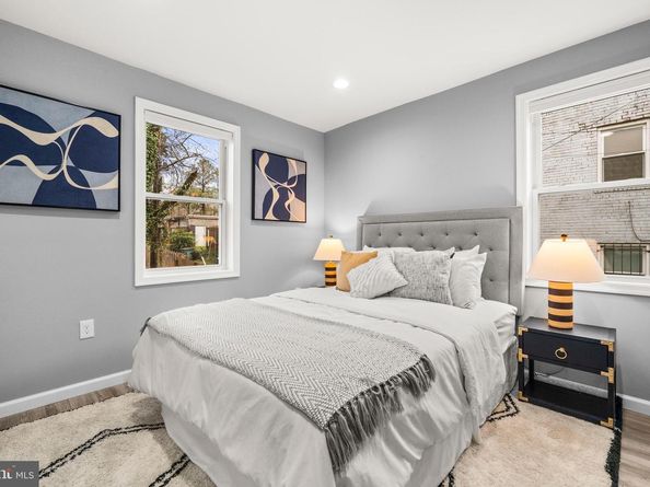 206 34TH Street SE, Washington DC 20019