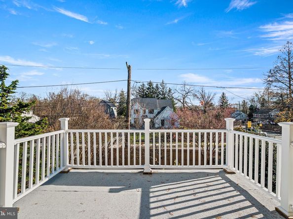 503 E Gravers Lane, Wyndmoor PA 19038