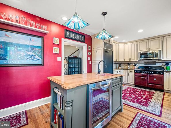 503 E Gravers Lane, Wyndmoor PA 19038