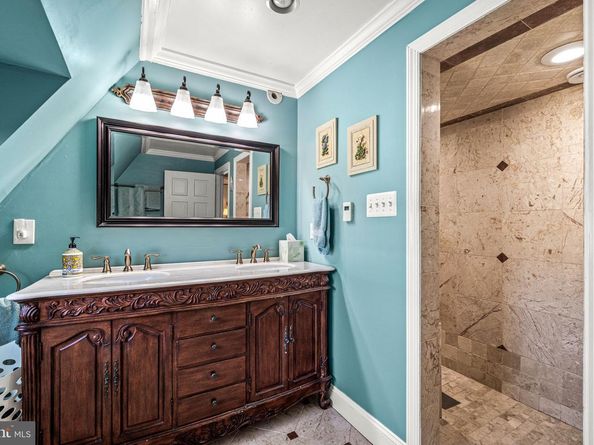 503 E Gravers Lane, Wyndmoor PA 19038