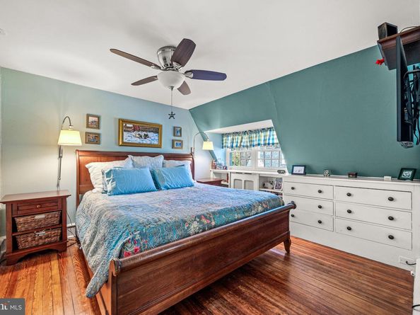 503 E Gravers Lane, Wyndmoor PA 19038