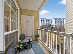 4550 Strutfield Lane 2213, Alexandria VA 22311