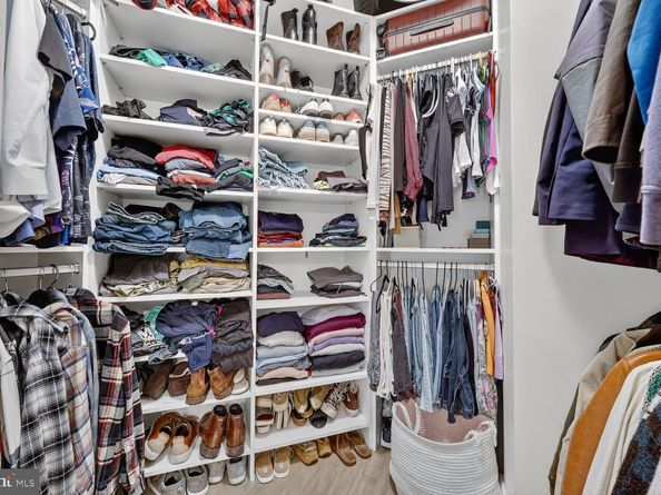 4550 Strutfield Lane 2213, Alexandria VA 22311