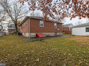 111 E Oak Lane, Glenolden PA 19036