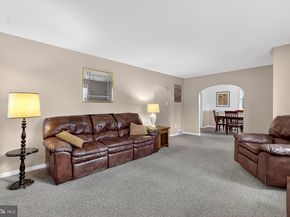 111 E Oak Lane, Glenolden PA 19036