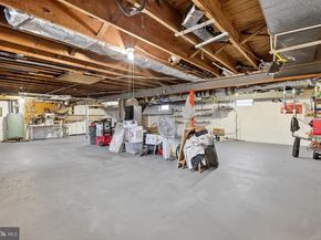 111 E Oak Lane, Glenolden PA 19036