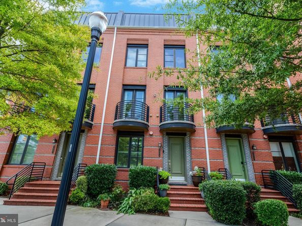 2004 Potomac Avenue, Alexandria VA 22301