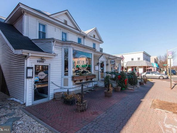 2004 Potomac Avenue, Alexandria VA 22301