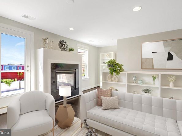 2004 Potomac Avenue, Alexandria VA 22301