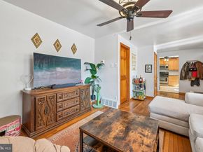 335-337R Poplar Street, Philadelphia PA 19123