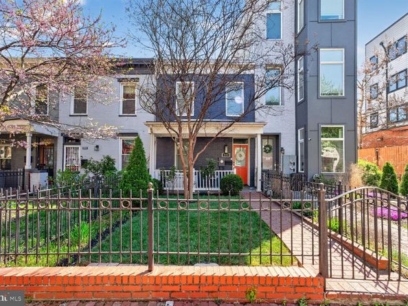 803 9TH Street NE, Washington DC 20002