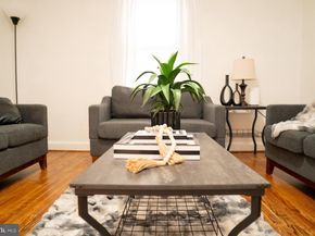 1037 16TH Street S, Arlington VA 22202