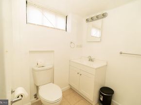 1037 16TH Street S, Arlington VA 22202