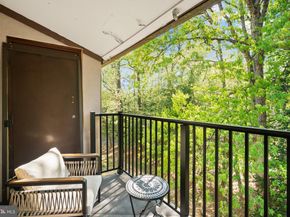 2238 Castle Rock Square 22C, Reston VA 20191