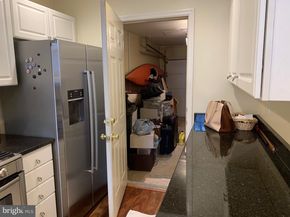 1895 Crescent Park Drive 109A, Reston VA 20190