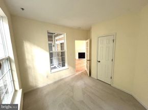 8183 Carnegie Hall Court 109, Vienna VA 22180