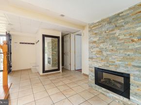 1058 Huntingdon Pike, Huntingdon Valley PA 19006
