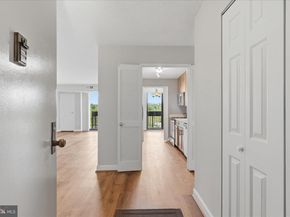 5300 Holmes Run Parkway 707, Alexandria VA 22304
