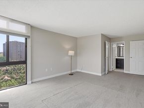 5300 Holmes Run Parkway 707, Alexandria VA 22304