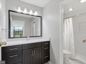 5300 Holmes Run Parkway 707, Alexandria VA 22304
