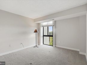 5300 Holmes Run Parkway 707, Alexandria VA 22304