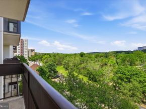 5300 Holmes Run Parkway 707, Alexandria VA 22304