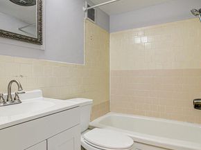 16 S Van Dorn Street 604, Alexandria VA 22304