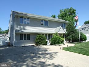 106 Juniper Drive, Levittown PA 19056
