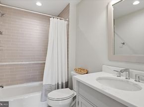 303 Salsbury Lane NW, Vienna VA 22180