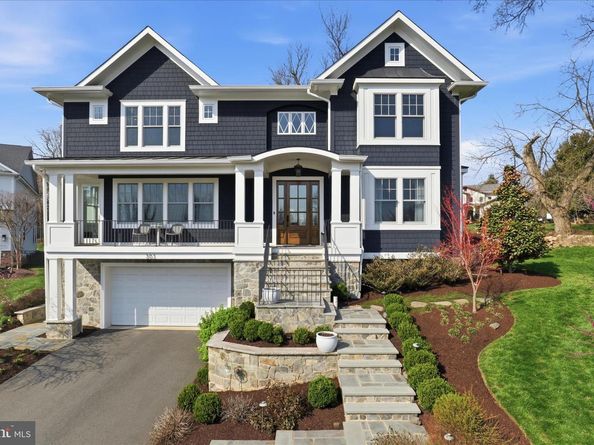 303 Salsbury Lane NW, Vienna VA 22180
