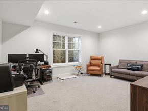 303 Salsbury Lane NW, Vienna VA 22180