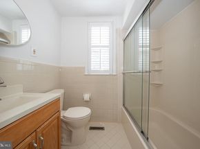 500 E Lancaster Avenue 111A, Wayne PA 19087