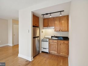 2101 Chestnut Street 722, Philadelphia PA 19103