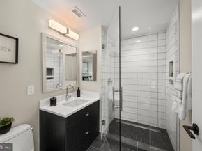 1300 4TH Street SE 205, Washington DC 20003