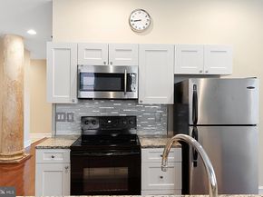 1811 Chestnut Street 103, Philadelphia PA 19103