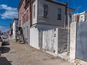 1901 N Howard Street, Philadelphia PA 19122